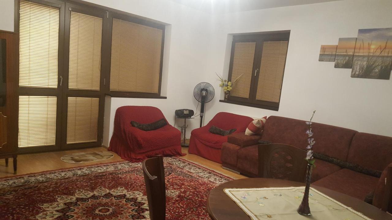 Casa Soarelui Apartment Rosu Exterior photo