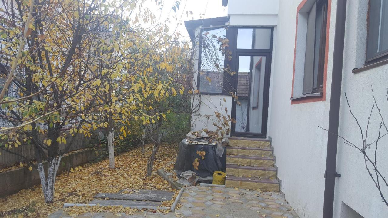Casa Soarelui Apartment Rosu Exterior photo